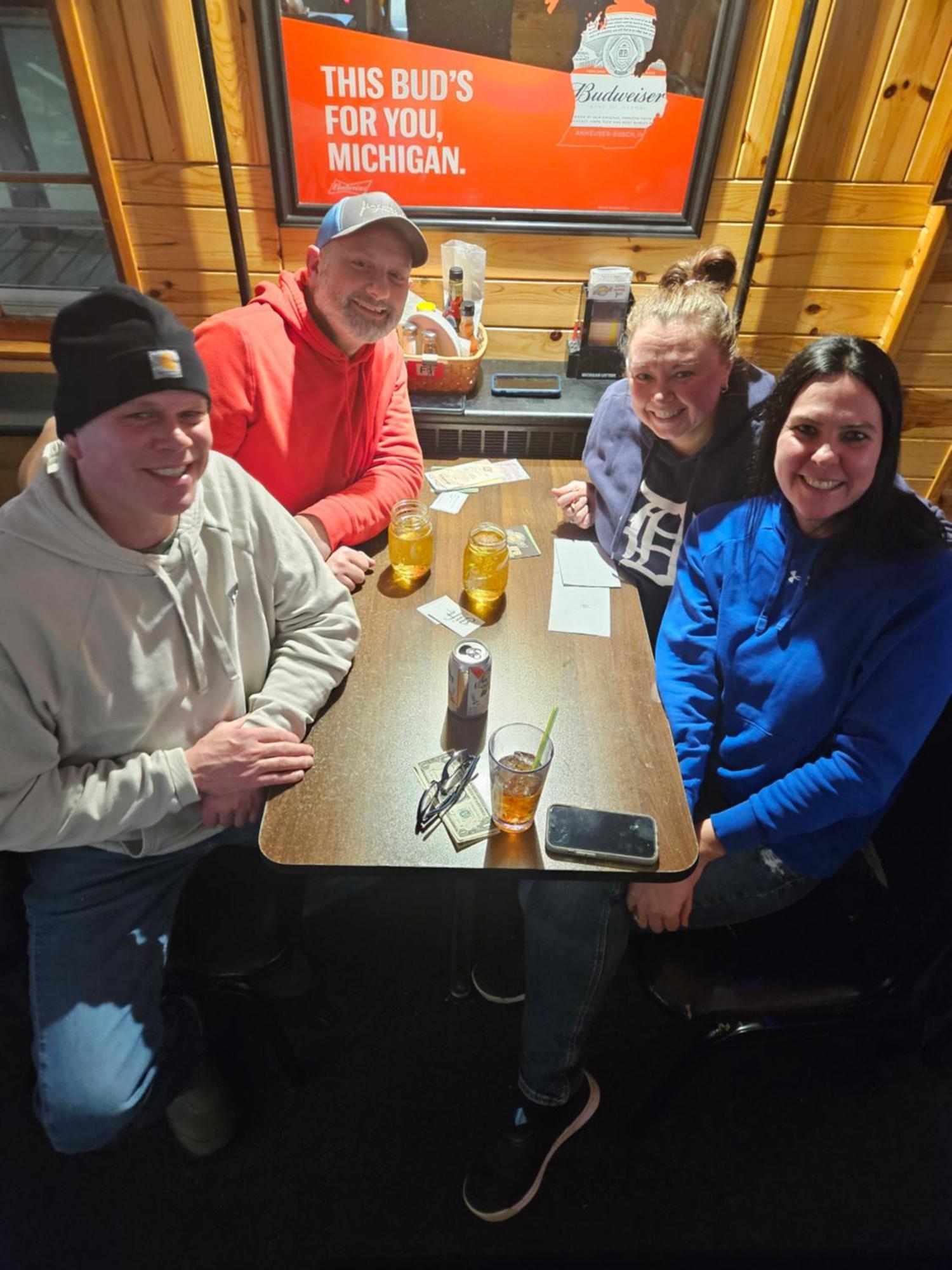 Lewiston Hotel Bar & Grill Bagian luar foto